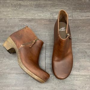 dansko max bootie